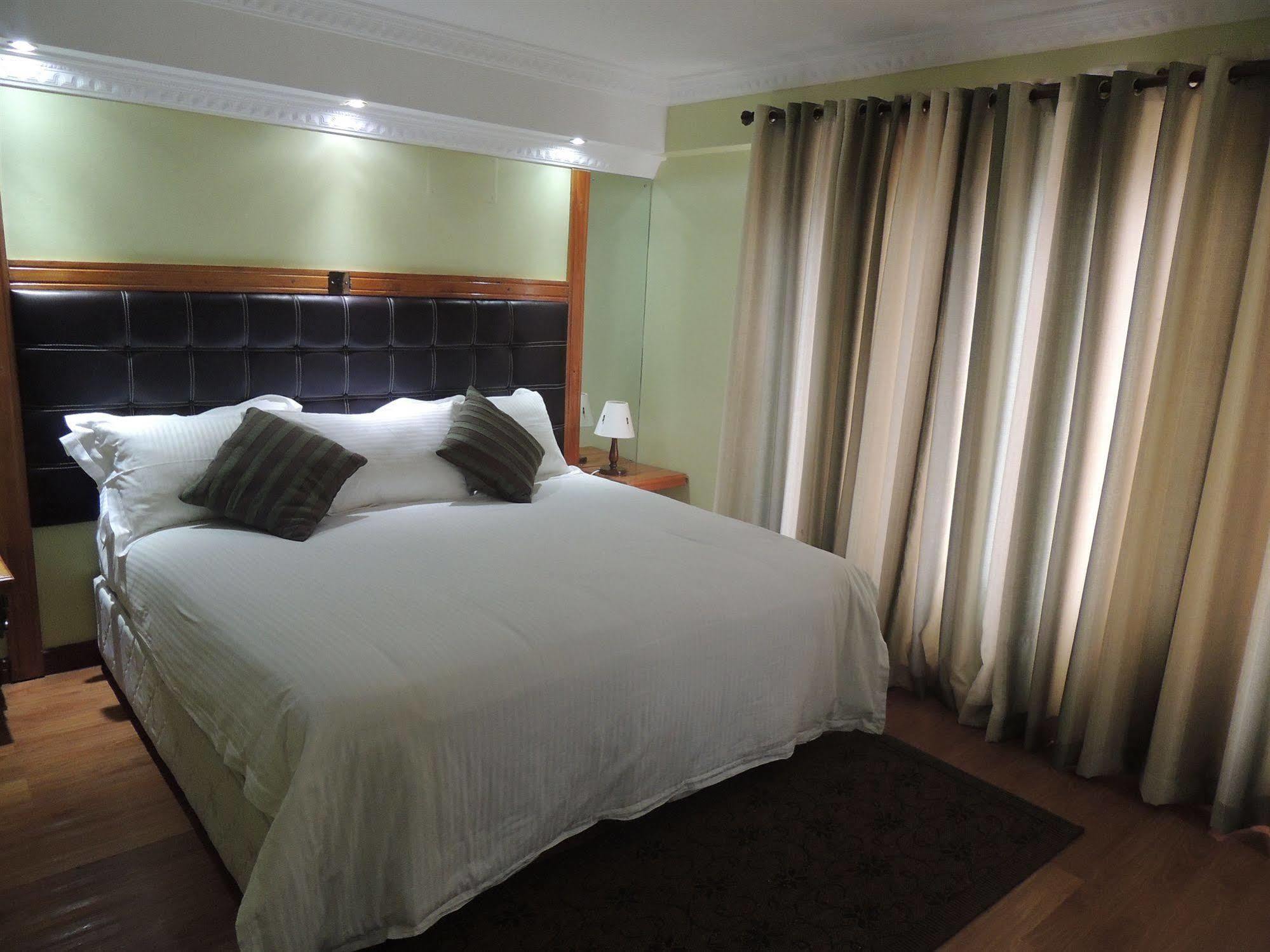 Nairobi Upperhill Hotel Exterior photo